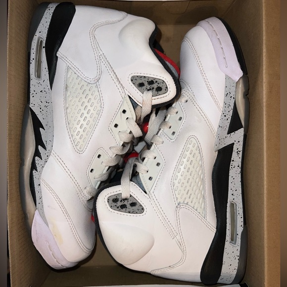 Air Jordan 5 Retro cement - white/grey/red, size 6.5 Y - Picture 2 of 2